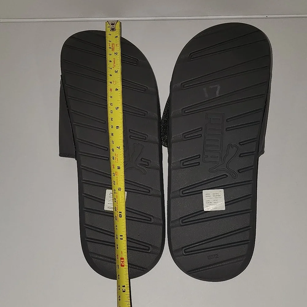 PUMA Men's Gray Slide Sandals Never Worn